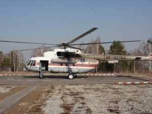 Вертолеты МЧС сняли с крыш жителей Черной Речки
