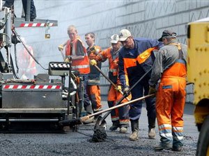 В Октябрьском районе продолжается ремонт дорог