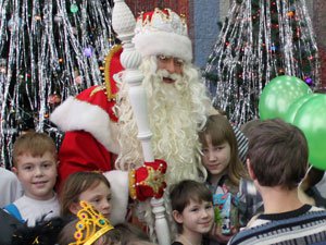 Российский Дед Мороз встретился с воспитанниками томских детских домов (фото)