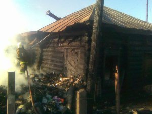 Около сгоревшего дома в Базое обнаружен еще один погибший