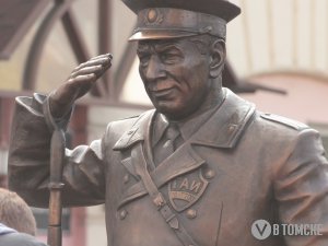 Лучших инспекторов ГИБДД будут награждать у памятника постовому Путинцеву