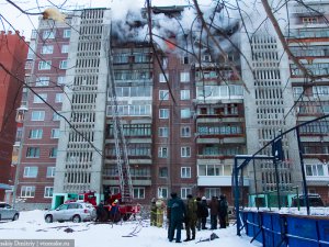Медикам и томичам, спасавшим ребенка при взрыве на Сибирской, 33, вручат благодарности