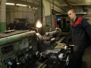 Долг завода измерительной аппаратуры по зарплате составляет 25 миллионов рублей