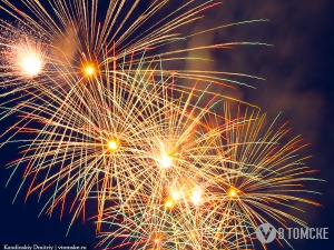 В честь Нового года небо над Томском озарят два фейерверка