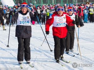 На «Лыжню России» вышли 2,5 тысячи горожан (фото)
